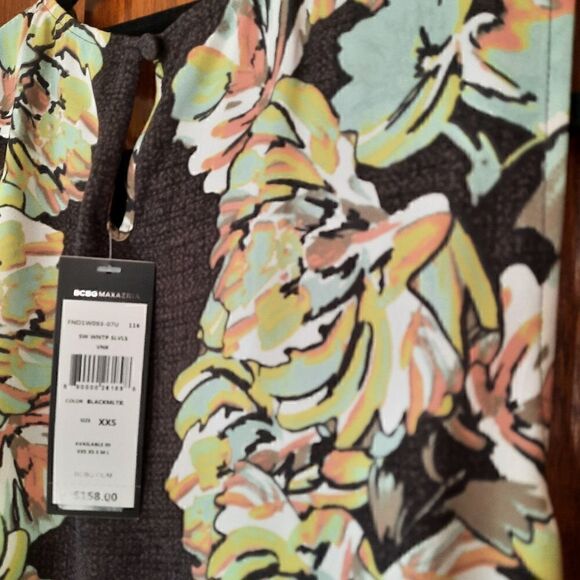 NWT BCBG MaxAzria Tulip Top - Picture 10 of 16